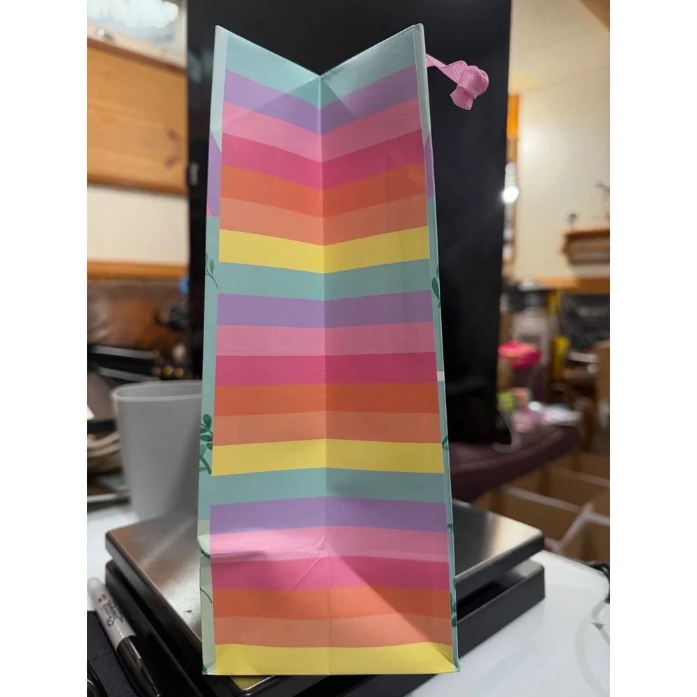 12pk Spritz Magical Birthday Dragon Gift Bag Rainbow Castle Purple Pink Medium‎